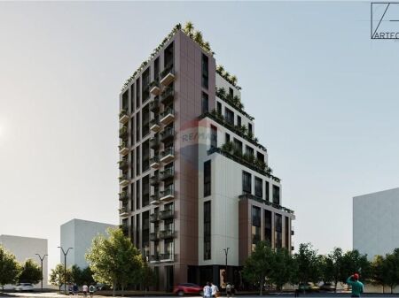 Shitet Apartament 2+1 ne Qender, Myslym Shyri