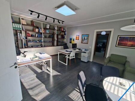In affitto, Spazio per Ufficio, Myslym Shyr, Tirana.