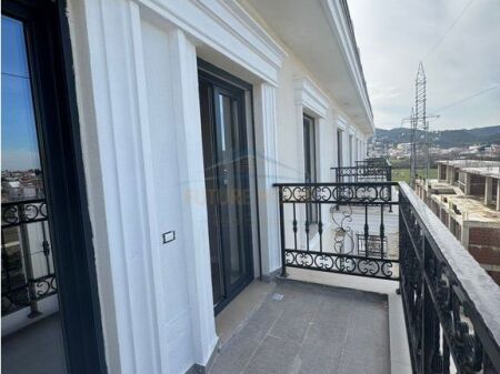 In vendita, Appartamento 1+1, Sauk, Tirana Porta e Re, Tirana.
