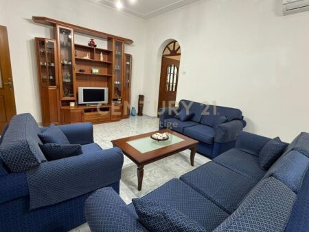 Jepet me qera apartament 2+1