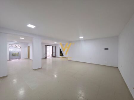 SHITET DYQAN 90 M2 TE KOPSHTI BOTANIK 180.000 EURO