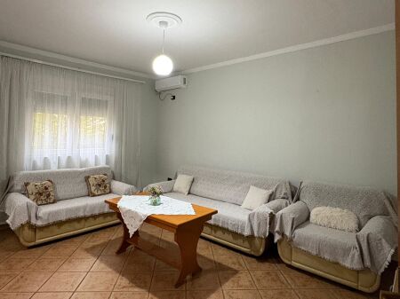 For rent Apartment 1+1, Laprake Pandi Dardha street near KMY 500 thousand lek  