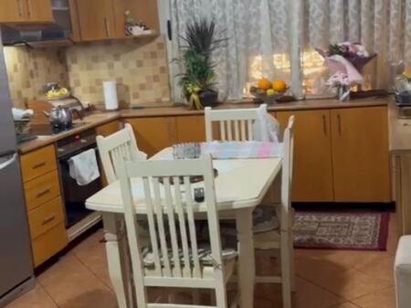 Shiten apartament 2+1 te rruga Sami Frasheri