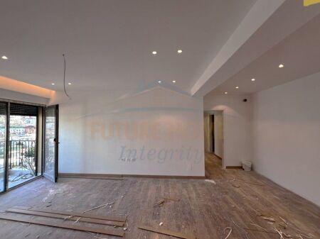 For sale, 2+1 Apartment, Porcelan, Tirana.