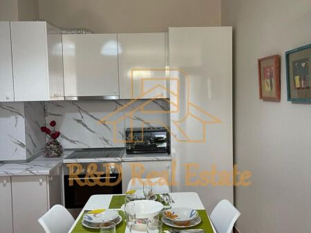 Apartment 2+1 for rent Petro Nini