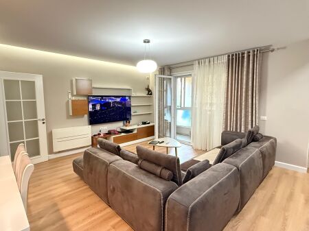 2+1 apartment for rent at Kosovarve Street!