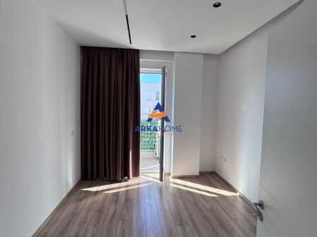 UFFICIO IN AFFITTO "PRESSO KESHI VASIL SHANTO" 900 EURO