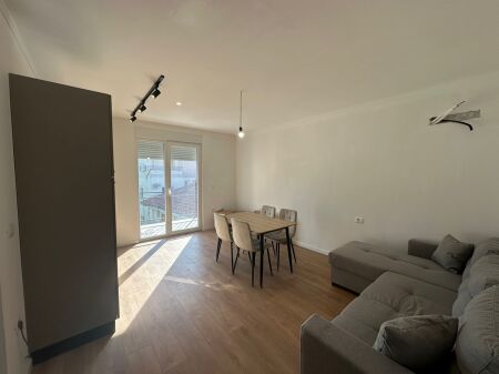 Apartment 1+1+Parking for rent in Shkoze.