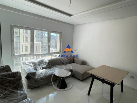JEPET ME QERA APARTAMENT 1+1+BALLKON "ZOGU I ZI" 900 EURO