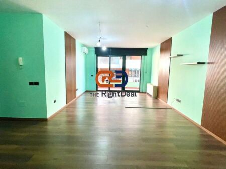 A Ish-Bllok, Spazio Ufficio 2+1+2 In Affitto, Con Posizione Perfetta!!!