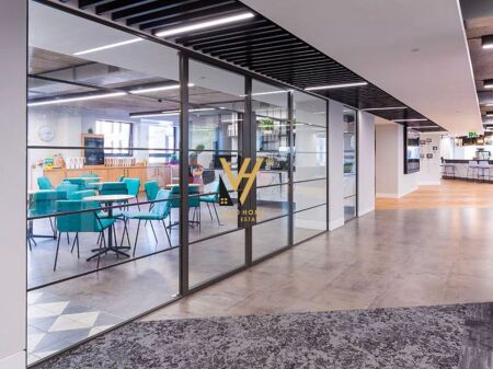 JEPET AMBIENT BIZNESI 220 M2 ME QERA TE SHESHIT WILLSON 3.300 EURO