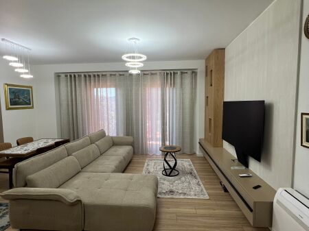 APPARTAMENTO 3+1+ PARCHEGGIO IN AFFITTO GARDEN BUILDING