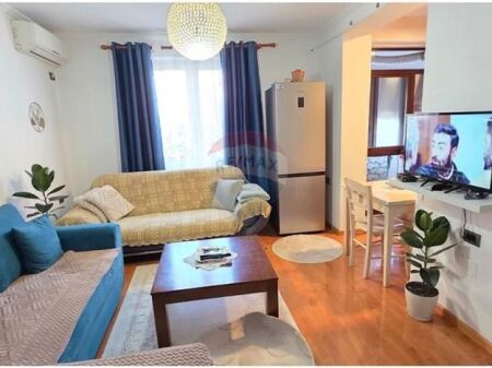 Apartament PER SHITJE 1+1 NE MYSLYM SHYR