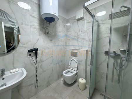 In vendita, Appartamento 2+1+2+Posto auto, Ali Demi, Tirana.