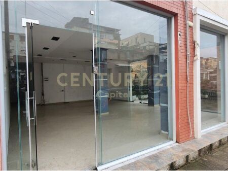 LOCALE COMMERCIALE IN AFFITTO VICINO AL CAMINO