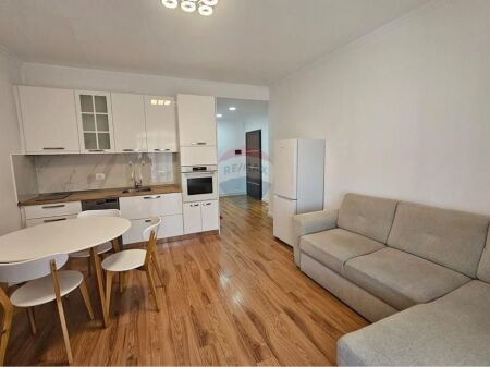 Apartament 1+1 per qira tek Rruga e Barrikadave!