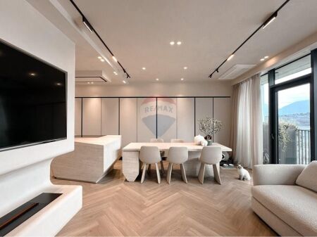 Appartamento di lusso in vendita con vista sul lago!