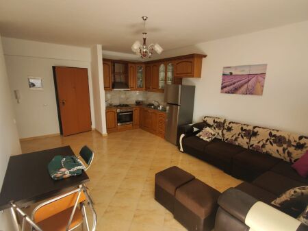 Appartamento 2+1 a Lungomare, Vlore