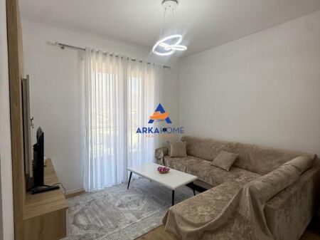 JEPET APARTAMENT ME QERA 2+1+BALLKON "PRANE GEGA OIL , PASKUQAN" 500 EURO