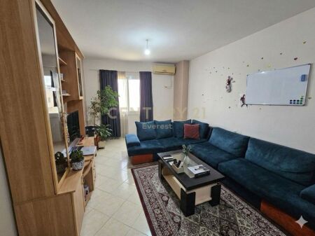 Yzberisht, Appartamento 2+1+2 in Vendita!!!