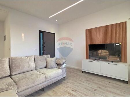 Appartamento 1+1 in vendita, via Dush Strati