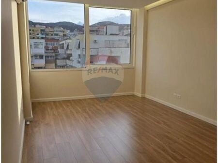 Apartament 1+1 tek Kristal Center