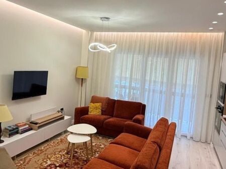 Jepet apartament me qira tek Rruga e Elbasanit