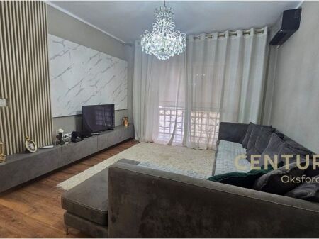 FOR RENT 2+1 APARTMENT AT BARRIKADAVE STREET !!