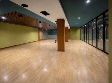 EDIFICIO COMMERCIALE IN AFFITTO 934 M2 SAUK 11.200 EURO  FH-57910