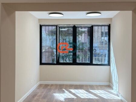 In Bllok, On Margarita Tutulani Street, 2+1 Apartment for Rent Suitable for Offices, Clinics or Various Businesses !!!