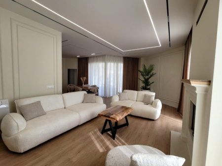  Villa for Rent – Green Valley Residence, Dry Lake