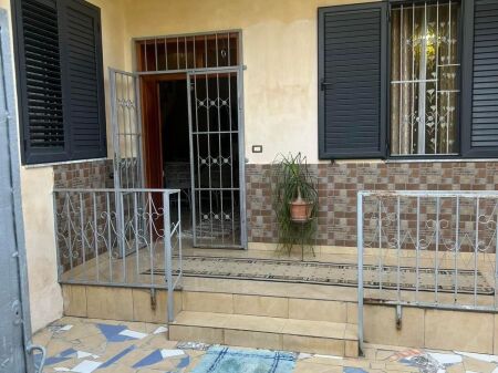 VILLA SU DUE PIANI IN VENDITA SHKOZET, DURRES