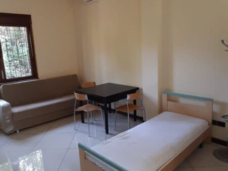 Ish Kinostudio,prane Kopshtit  Lala jepet me qera garsoniere 35m2,e mobiluar.30,000LEKE
