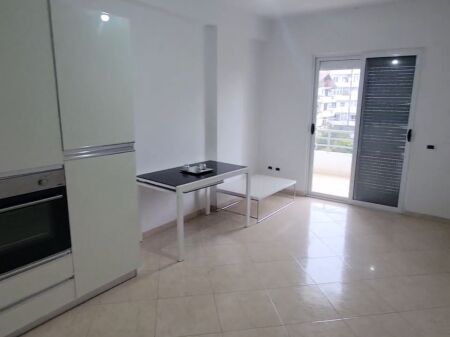  Apartament 2+1+2 për Shitje – Durrës  Rruga Pavaresia  Vetëm 200 m larg detit