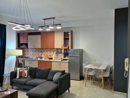 AFFITTASI APPARTAMENTO 2+1+BALCONE "ASTIR, VICINO A WELLIT" 50.000 LEKE