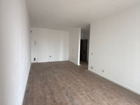 Ufficio in Affitto 1+1 – Residenza Mine Peza, vicino al Centro