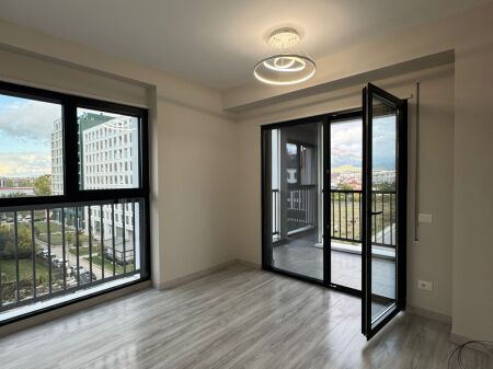 1+1,unfurnished for office or residence, near the intersection new boulevard, 500 euros