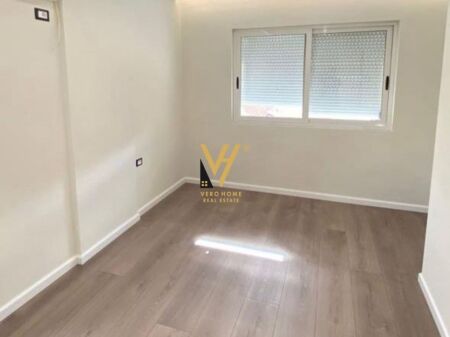 JEPET ZYRE 66 M2 ME QIRA TE KIKA1, KOMUNA E PARISIT 600 EURO