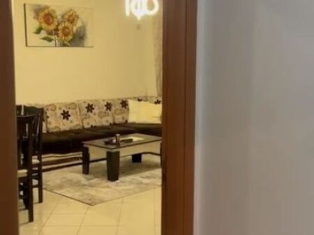 Apartament 1+1 në Astir Te jata market me 400€