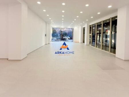 LOCALE COMMERCIALE IN AFFITTO 166M2 "KOMPLEKSI DELIJORGJI" 4200 EURO