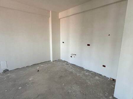 Appartamento in Vendita ad Astir