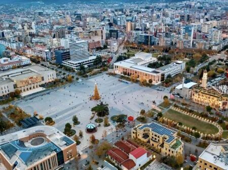  Ufficio in Affitto – Centro, Tirana