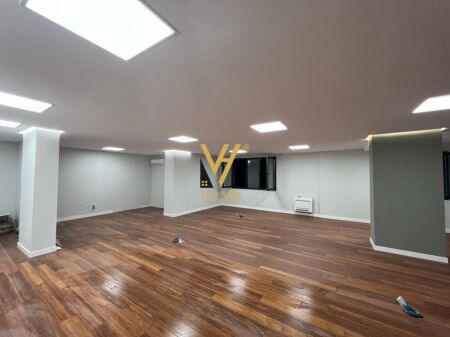 UFFICIO DI 150 M2 IN AFFITTO A SHALLVARET 1.800 EURO