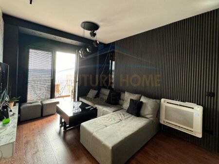 In vendita, Appartamento 2+1+2, Tirana Garden Building, Tirane.