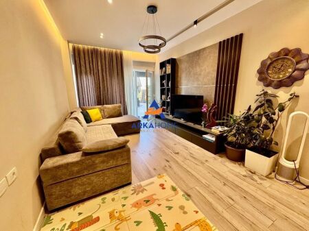 IN VENDITA TRIPLEX " KODRA E DIELLIT 2 " 335.000 EURO