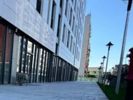 Locale commerciale in affitto