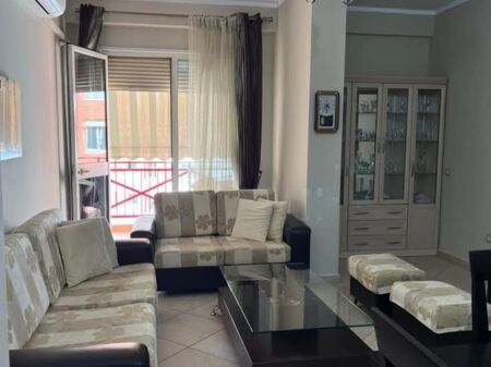 Apartament 1+1, Afer kompleksit Delijorgji!