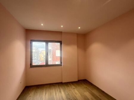 UFFICIO IN AFFITTO 160 M2 NUOVO BAZAR 1.500 EURO