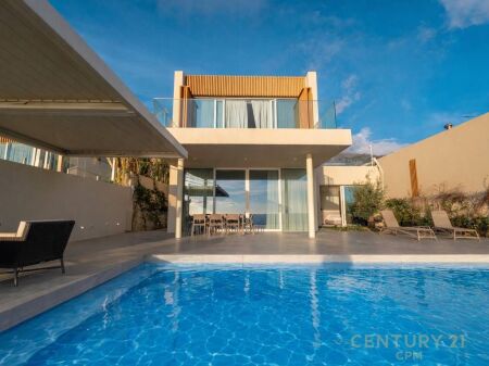 VENDESI UNA DELLE VILLE PIÙ BELLE A GREEN COAST, PALASË 3.500.000 €
