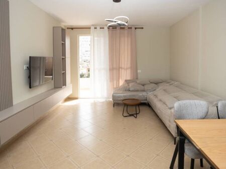 Apartament 1+1 per Qira në Astir!